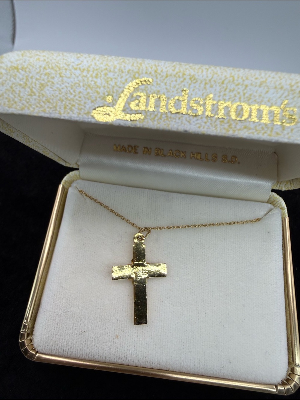 Landstrom’s Black Hills Gold 10K Cross 14K Gold 16” Chain Necklace NIB - Picture 2 of 6